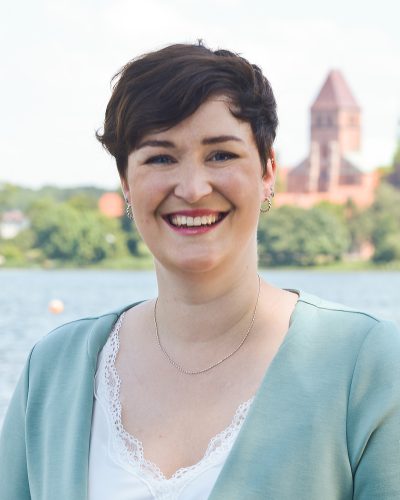 weibl. Portrait, Rieka Geisler